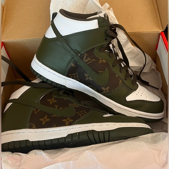 Nike - Dunk High PS ‘Cargo Khaki’ Louis Vuitton Custom - Picture 4 of 9